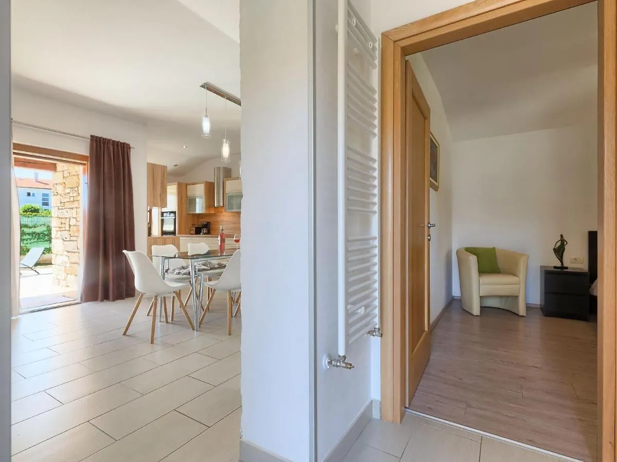 Holiday Home Florens - ROJ469 Sveti Petar u Sumi Kroatien