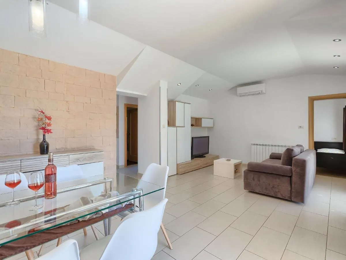 Holiday Home Florens - ROJ469 Sveti Petar u Sumi 0*,  Kroatien